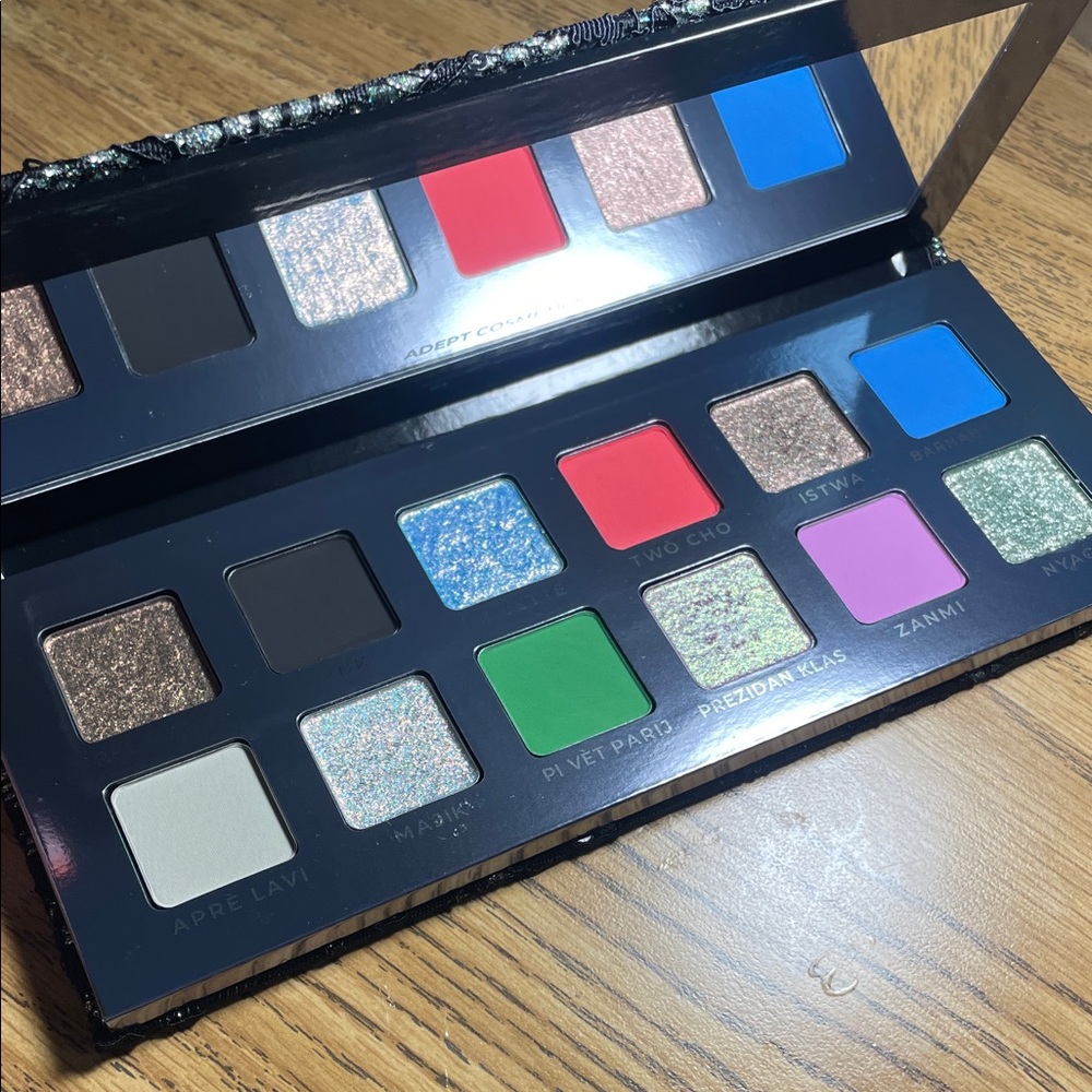 Adept cosmetics vivette eyeshadow palette